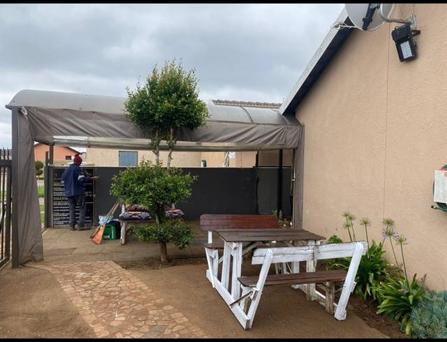 2 BEDROOM HOUSE FOR SALE IN WINDMILL PARK